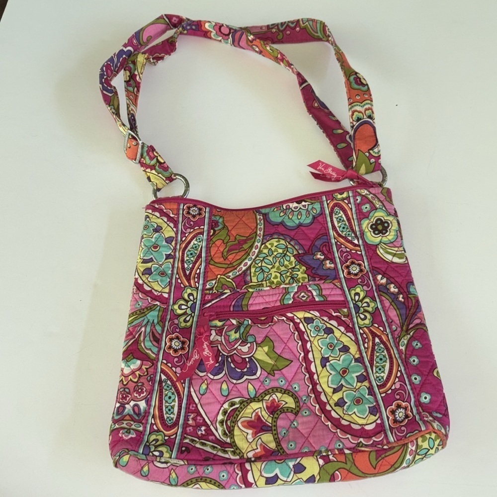 VERA BRADLEY Quilted Hipster Crossbody Pink Swirls Paisley Floral Purse